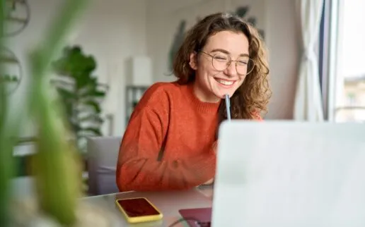 Degree Only pathway student on an online lesson with her Tutor